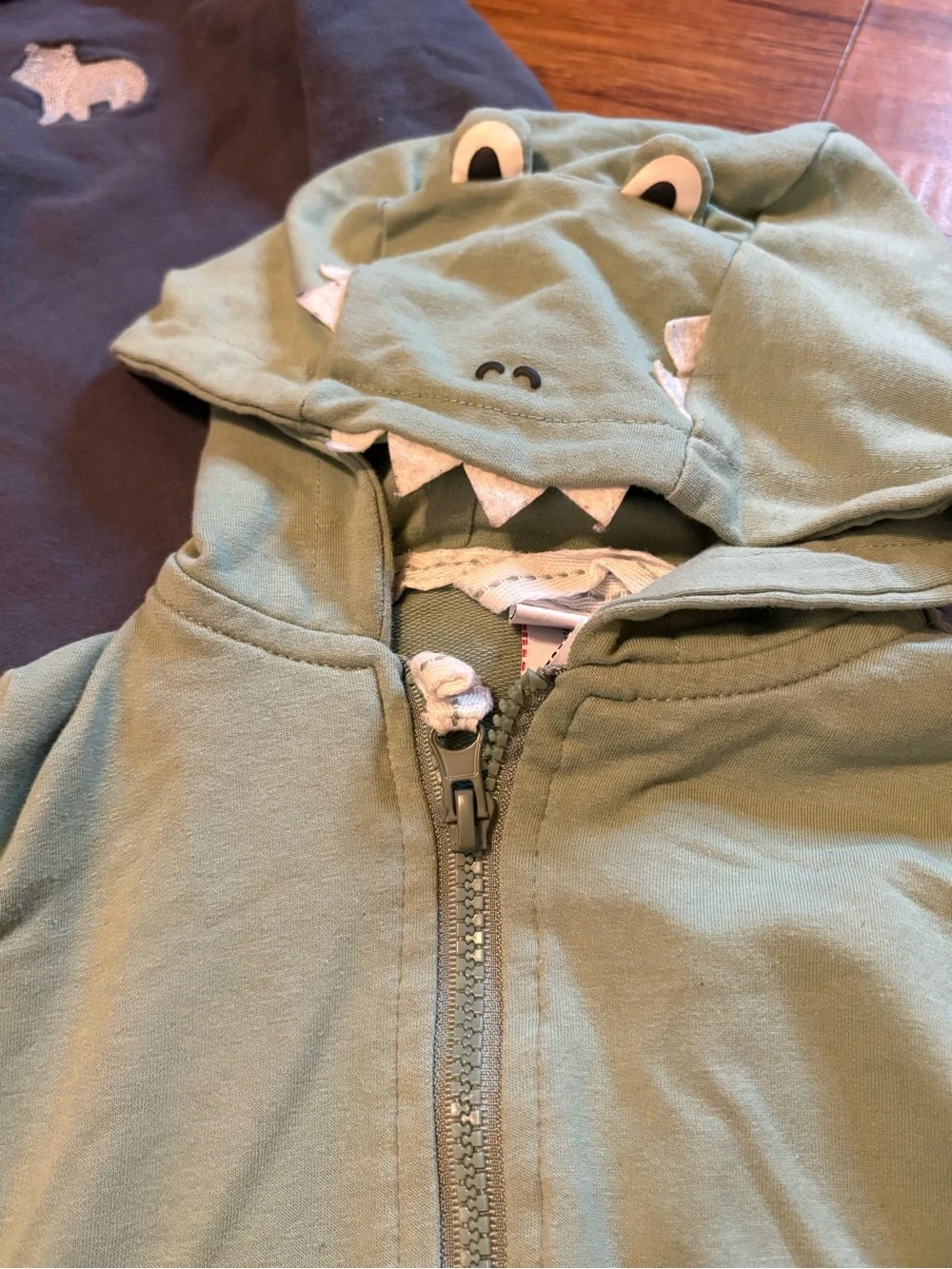 Lots size 2 Fall/ Winter Clothing Lot Jacket Hoodies